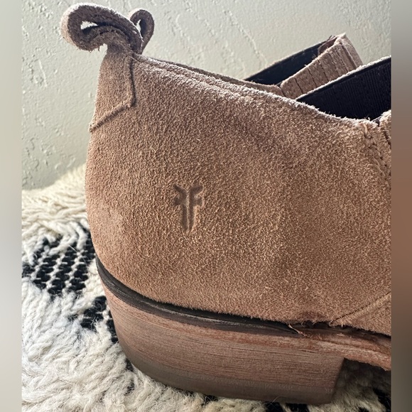 FRYE Billy Tan Suede Shootie. Women’s Size 7.5. Slip-on bootie. Western, Boho - Picture 5 of 12